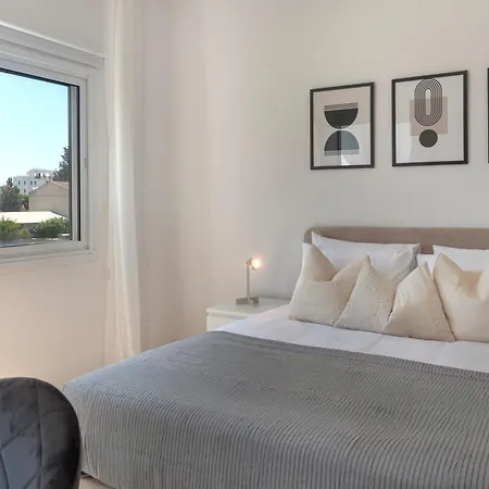 Phaedrus Living Breeze Residences Urbanity Апартаменты