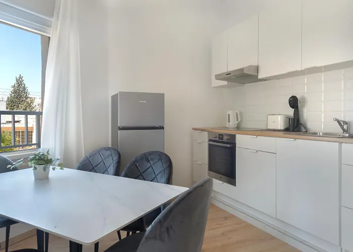 Phaedrus Living Breeze Residences Urbanity * ラルナカ